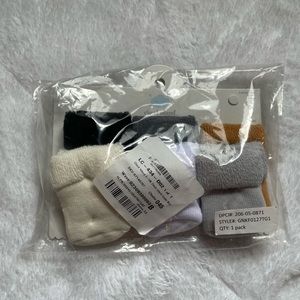 NWT baby socks